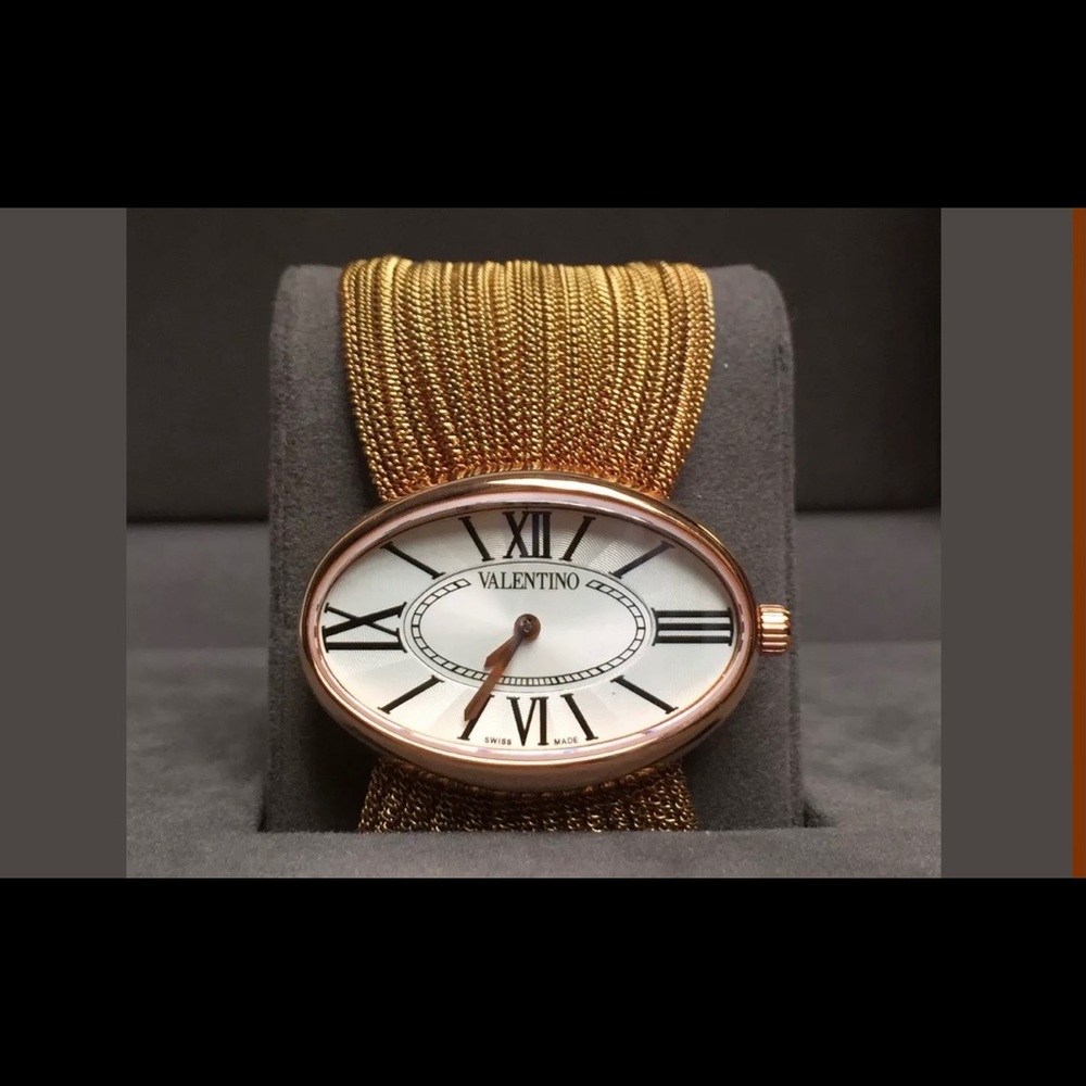 Woman’s Watch - Picture 11 of 14
